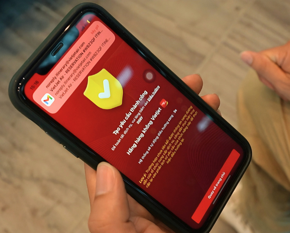 Vietjet mang đến trải nghiệm hàng không thông minh cho khách làm thủ tục bay - 3