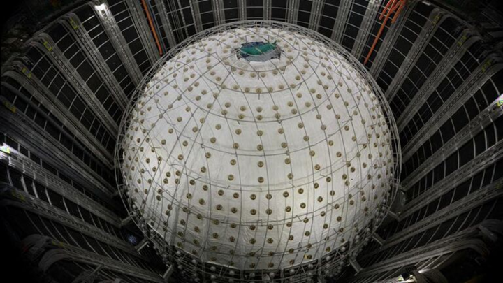 Đài quan sát Neutrino JUNO tại Giang Môn, Trung Quốc. (Nguồn: CCTV)