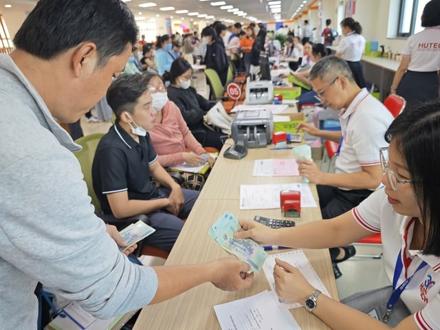 Tuyển sinh ĐH 2025: Hàng loạt sự cố sau công bố điểm chuẩn - Ảnh 2.