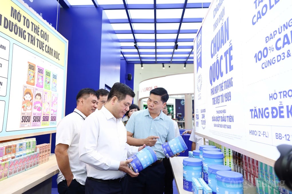 Gian hàng của Vinamilk tạo dấu ấn nổi bật tại Triển lãm Thành tựu đất nước - 2