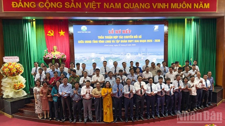 ndo_br_anh-2-chup-hinh-luu-niem.jpg