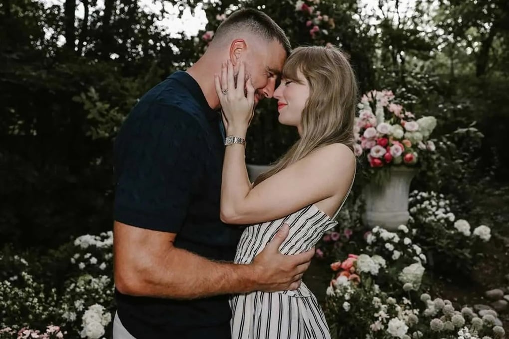 Nữ ca sĩ Taylor Swift nhận lời cầu hôn của bạn trai - 1