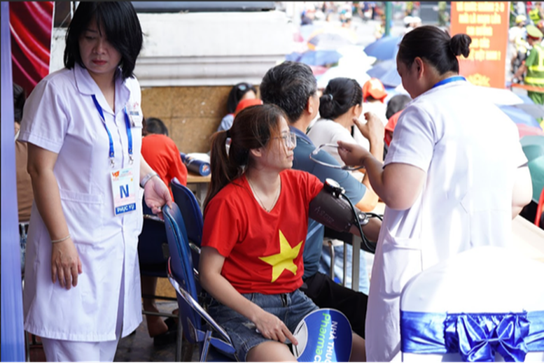 Pharmacity chăm sóc sức khỏe 'Khối nhân dân' dịp đại lễ kỷ niệm 80 năm Quốc khánh 2/9- Ảnh 4.
