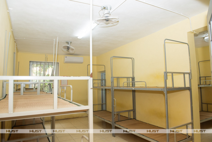 Alojamiento para residentes en el dormitorio de la Universidad de Ciencia y Tecnología de Hanoi.