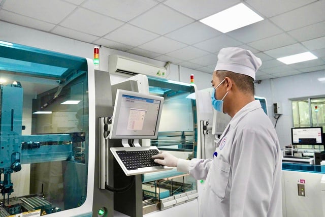 Cần Thơ: Vận hành hệ thống tự động xử lý 9.000 – 10.000 lượt xét nghiệm/ngày - Ảnh 1.