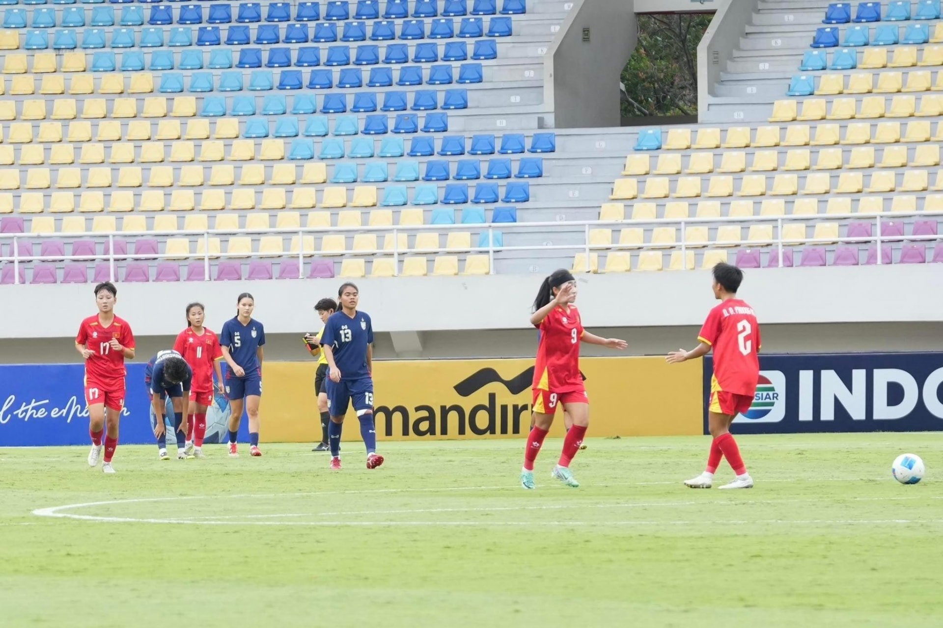27-u16-nu-vn.jpeg