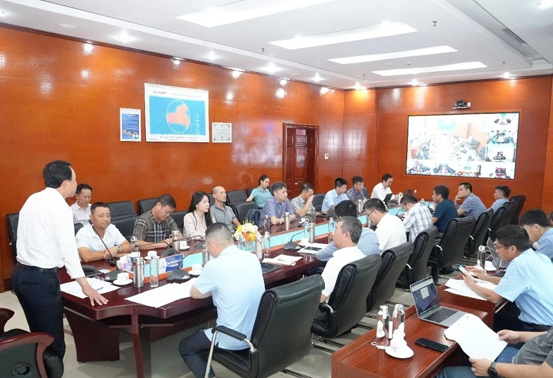 ទទួល​ស្គាល់​ការ​ខិត​ខំ​ប្រឹង​ប្រែង​របស់​ក្រុមហ៊ុន​អគ្គិសនី Thanh Hoa ក្នុង​ការ​ជម្នះ​ផល​វិបាក​នៃ​ព្យុះ​លេខ ៥