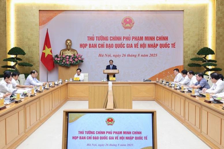Thủ tướng: Khẩn trương trình Quốc hội cơ chế, chính sách đặc biệt, đột phá thực hiện hội nhập quốc tế- Ảnh 1.