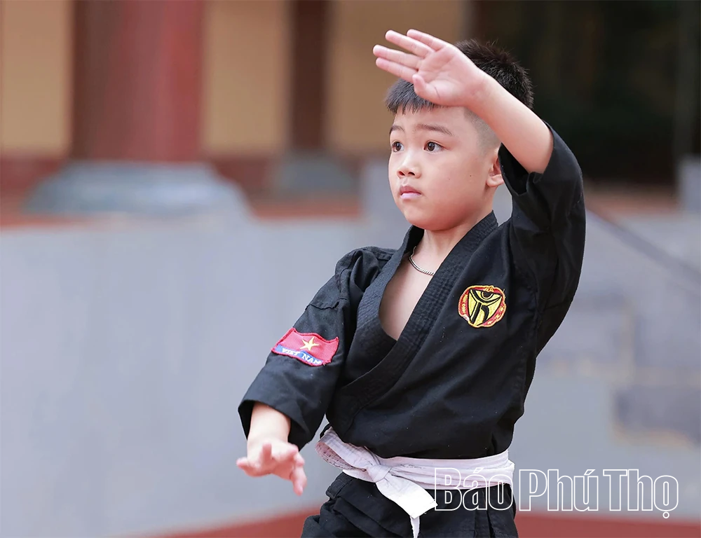 បេតិកភណ្ឌពីរនៅលើប្រាសាទបុរាណ