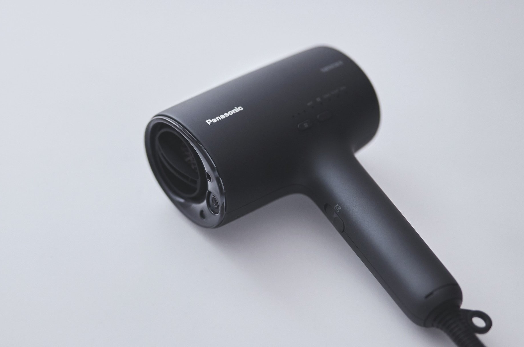 may say toc Panasonic,  may duoi toc Panasonic,  Panasonic hang dien tu,  mua may say toc anh 1