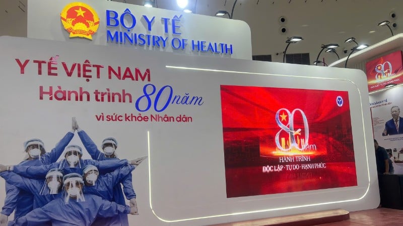 Triển lãm "Y tế Việt Nam - Hành trình 80 năm vì sức khỏe nhân dân".