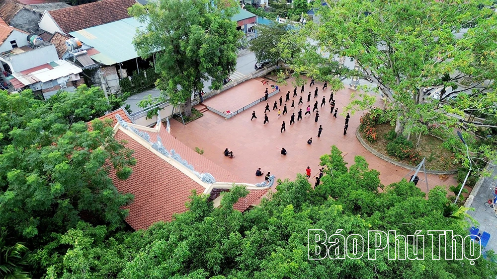 បេតិកភណ្ឌពីរនៅលើប្រាសាទបុរាណ