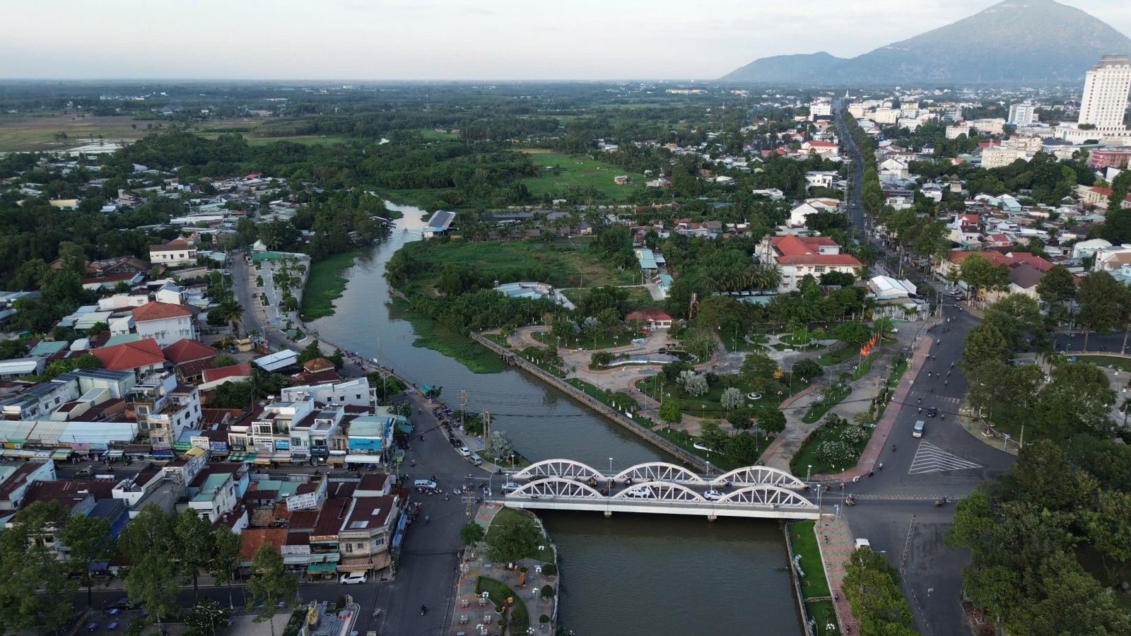 Thời gian và địa điểm bắn pháo hoa ở miền Tây dịp 2-9 - Ảnh 4.