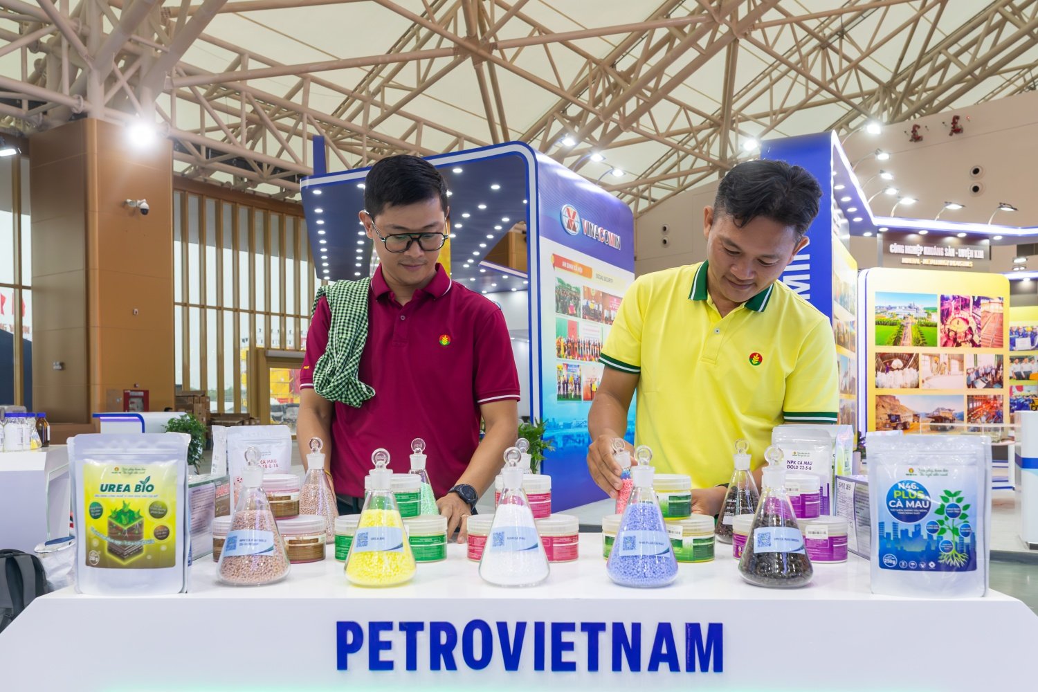 Cận cảnh gian trưng bày của Petrovietnam tại Triển lãm thành tựu đất nước năm 2025