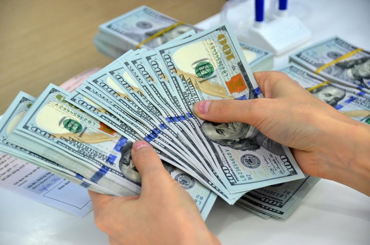 តម្លៃ USD ថ្ងៃនេះបានកើនឡើងដល់កម្រិតកំណត់ ដោយឈានដល់ 26,536 VND/USD។