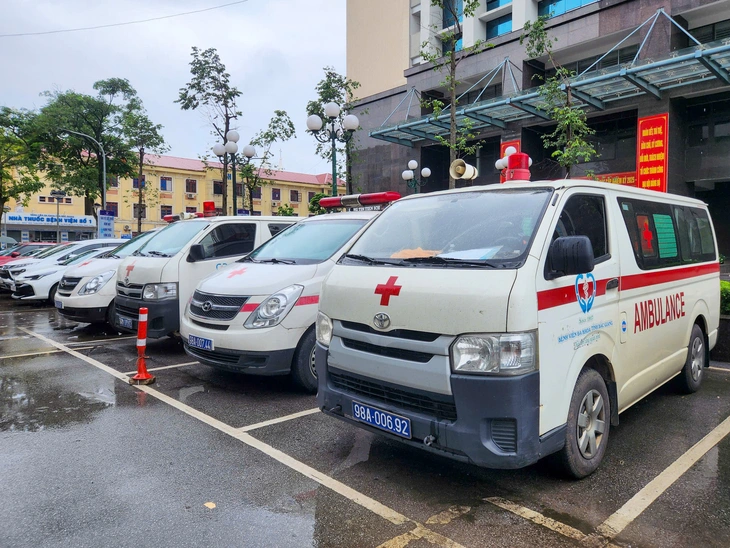 xe cấp cứu - Ảnh 2.
