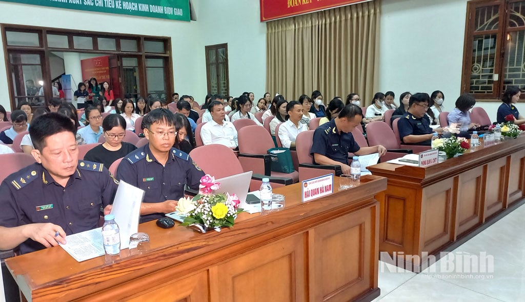 ប្រតិភូសន្និសីទ។