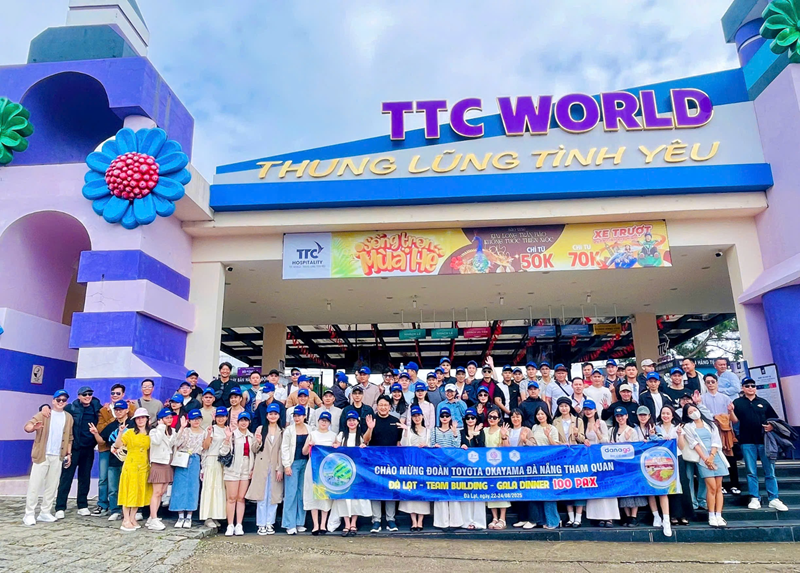 100 Toyota Okayama-Touristen erkunden Dalat 3 Tage und 2 Nächte lang