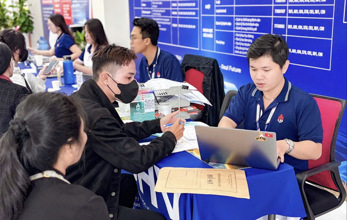 Thêm nhiều trường ĐH tại TP HCM tuyển bổ sung, mở cơ hội cho thí sinh - Ảnh 1.