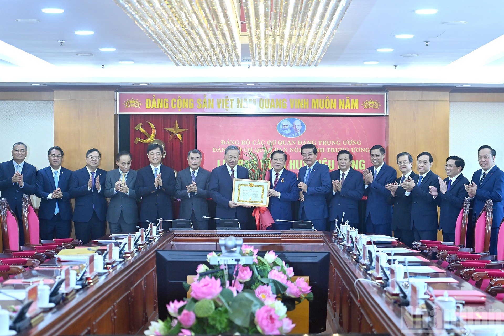 ndo_br_a5-bnd-6176.jpg