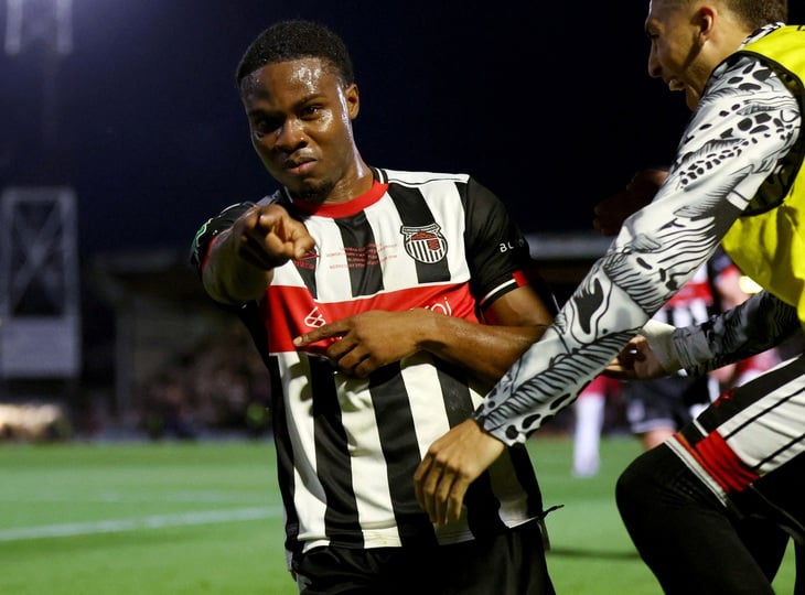 Grimsby Town - Ảnh 1.