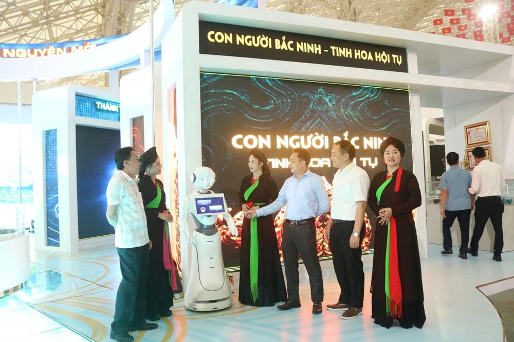 Bac Ninh : De nombreuses activités artistiques et interactives à l'exposition « Réalisations nationales » - photo 4