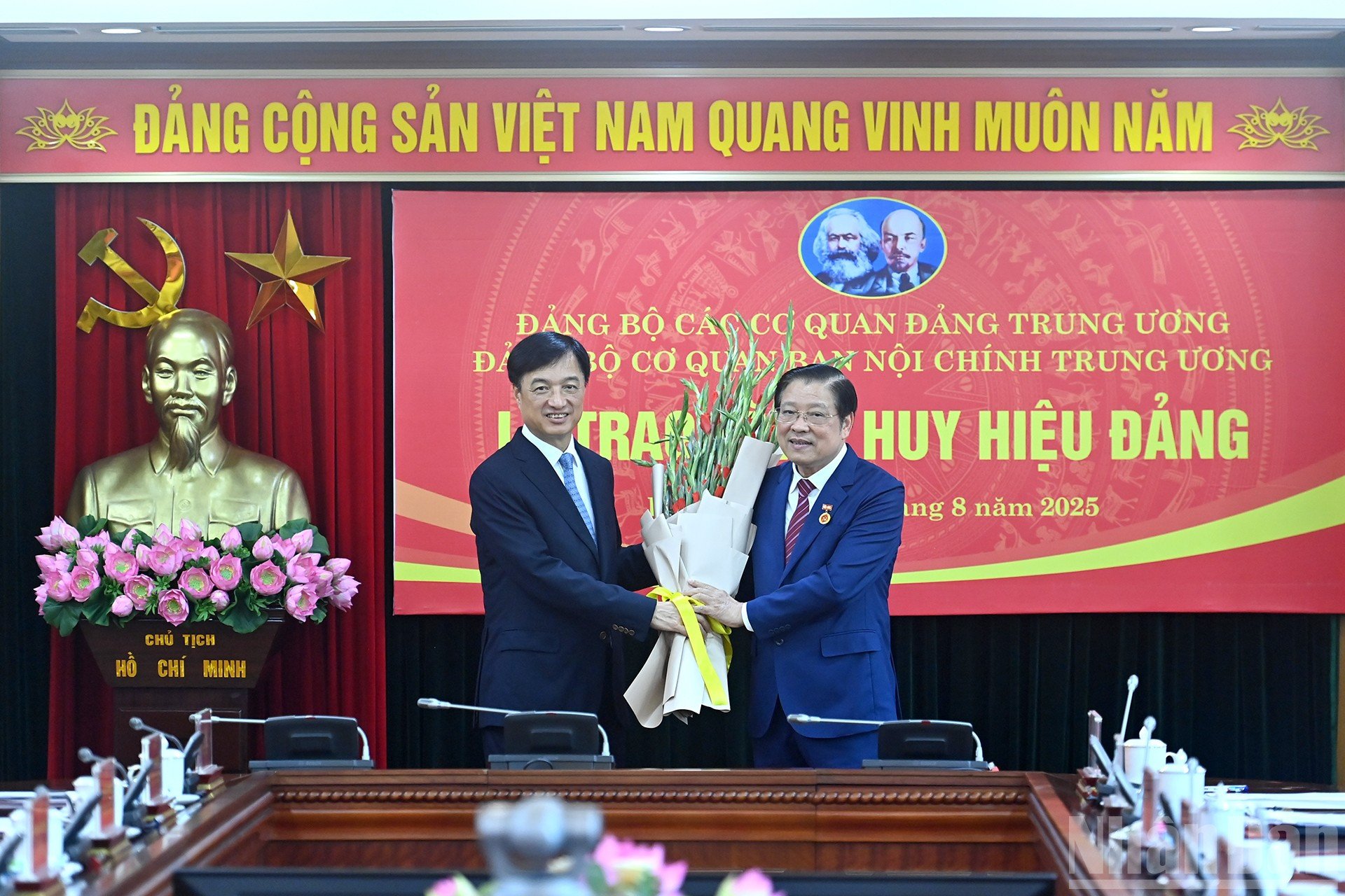 ndo_br_a6-bnd-6195.jpg