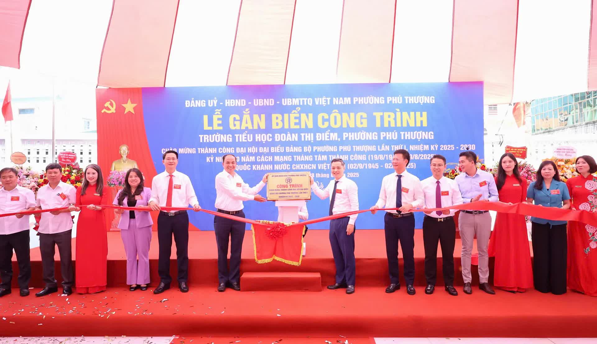 Phường Phú Thượng khánh thành công trình chào mừng 80 năm Cách mạng tháng Tám thành công và Quốc khánh 2/9- Ảnh 1.