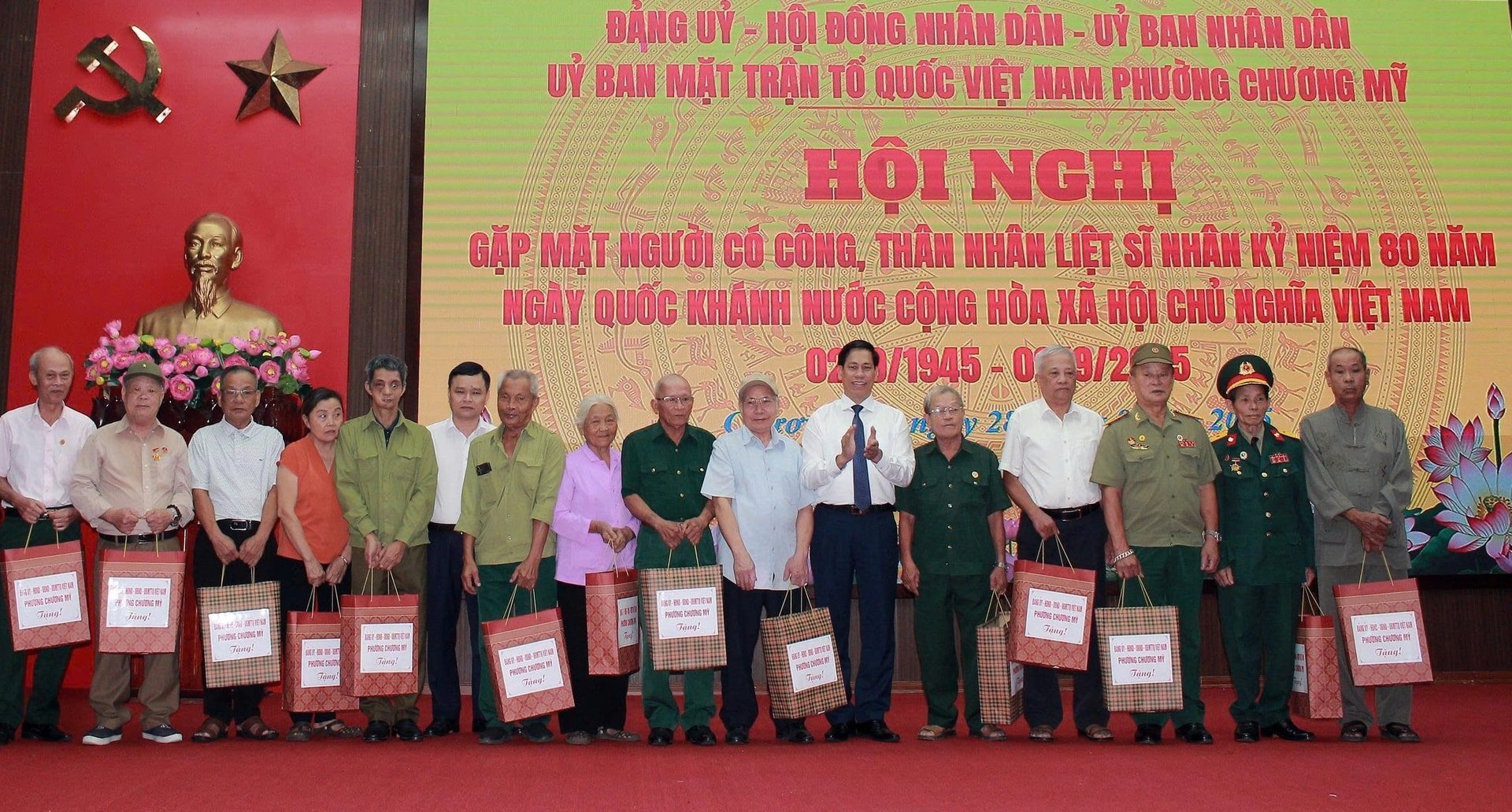 Phường Chương Mỹ: Tri ân người có công, thân nhân liệt sĩ- Ảnh 1.
