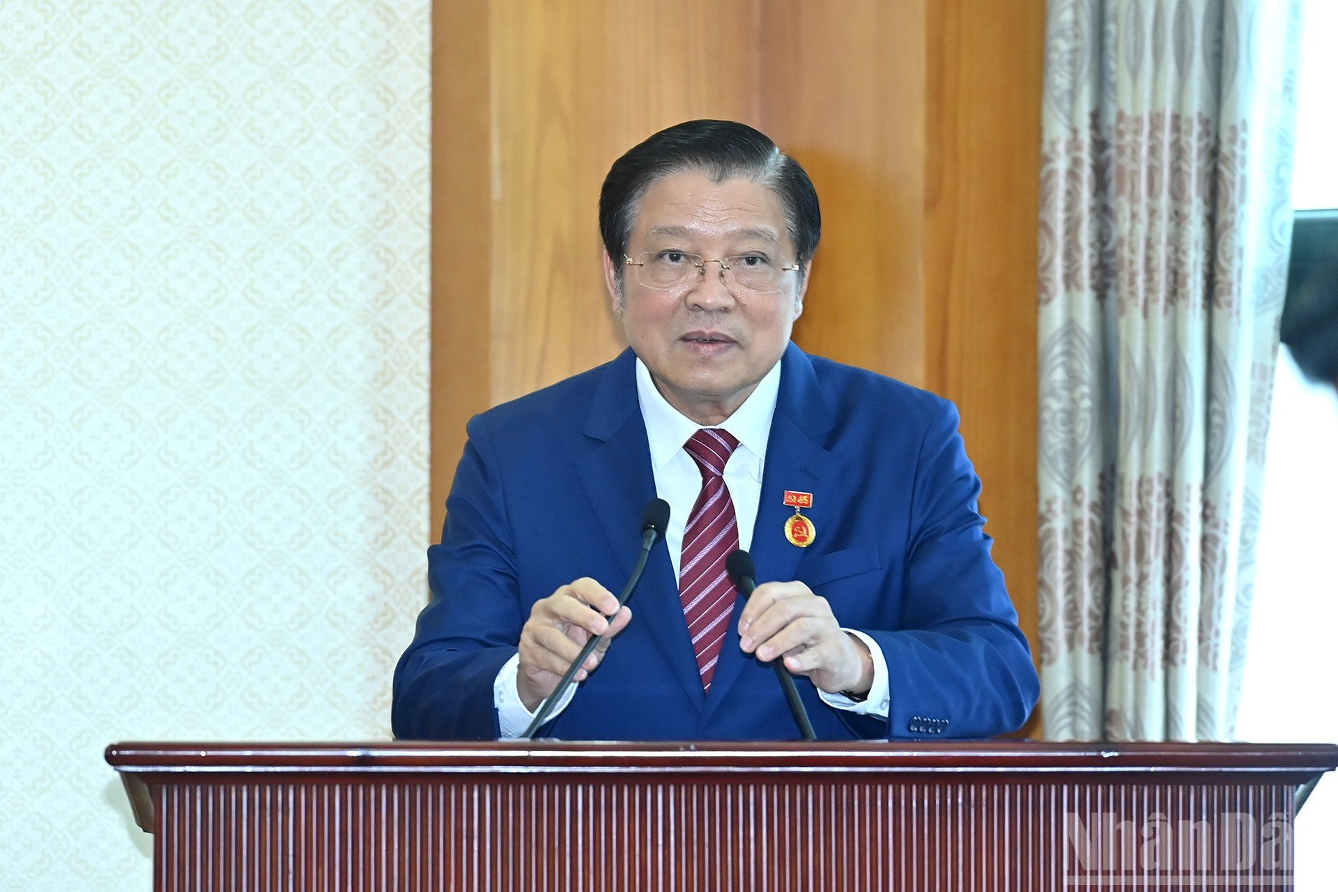 ndo_br_a4-bnd-6267.jpg