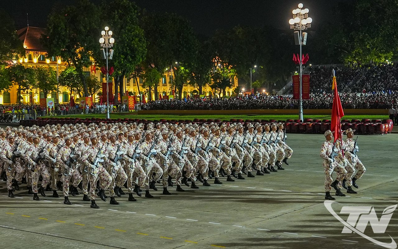 Lực lượng vũ trang tham gia sơ duyệt