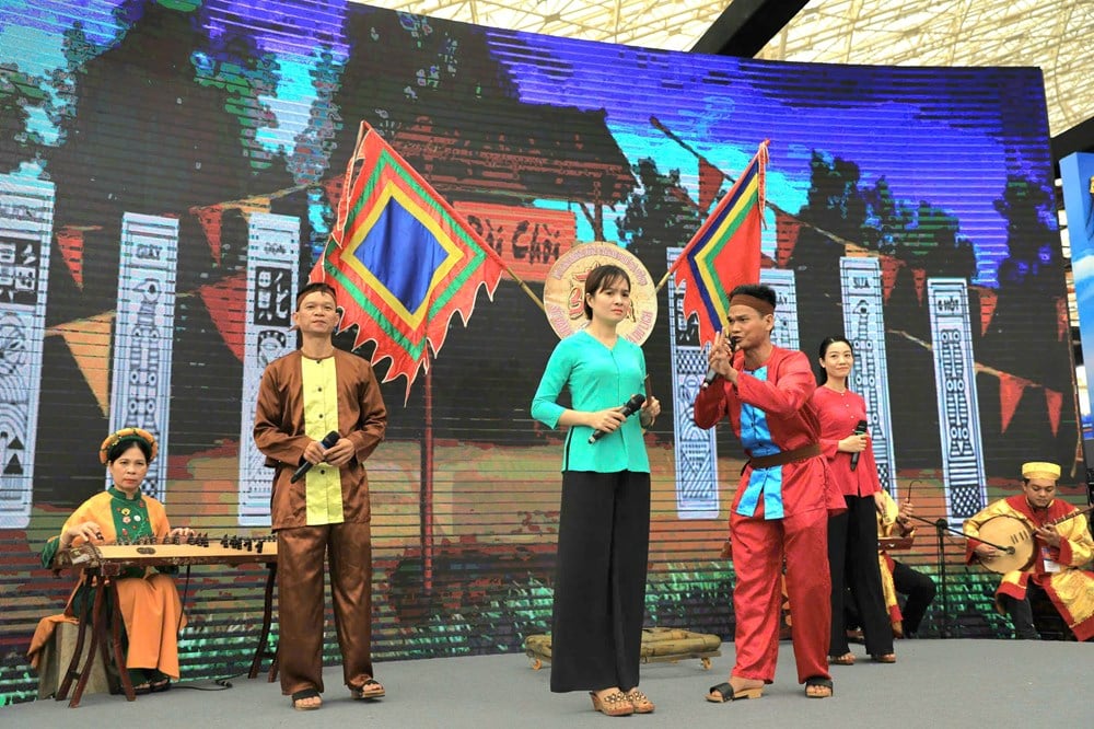 Thousands of people from all over the country flocked to the Exhibition '80 Years of Journey of Independence - Freedom - Happiness' - photo 16