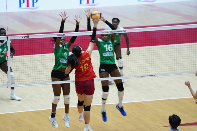 Hàng chắn Kenya quá hay, bóng chuyền nữ Việt Nam chia tay giải thế giới với trải nghiệm quý giá - Ảnh 6.