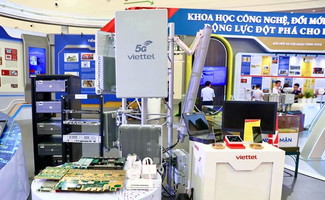 Robot, máy bay không người lái 