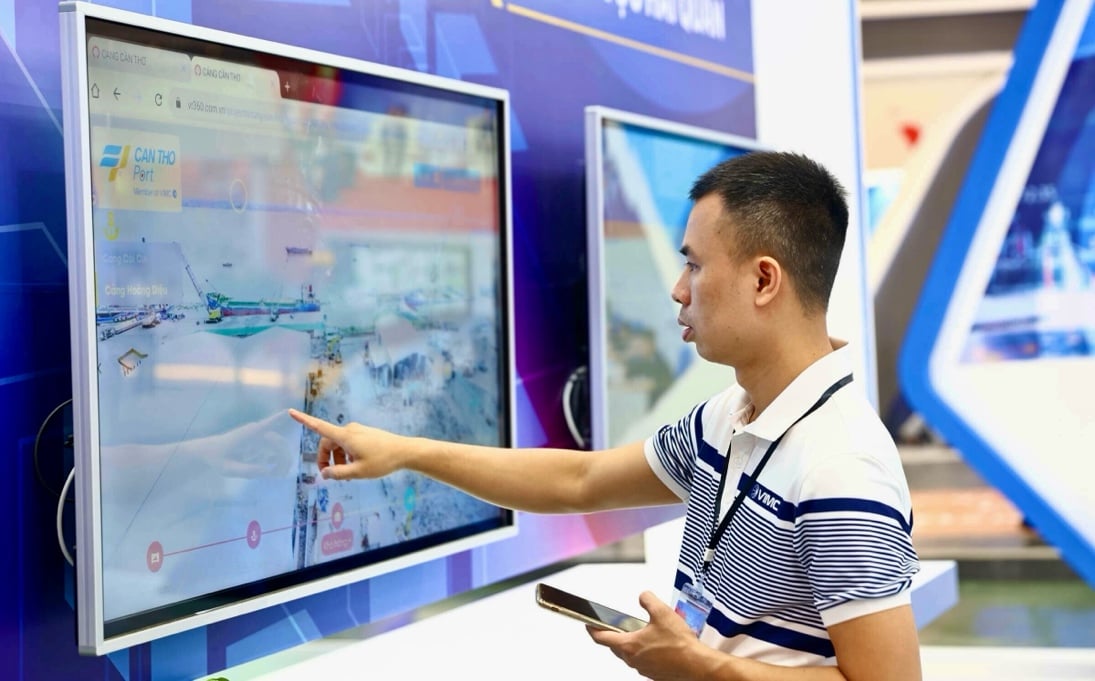Robot, máy bay không người lái 
