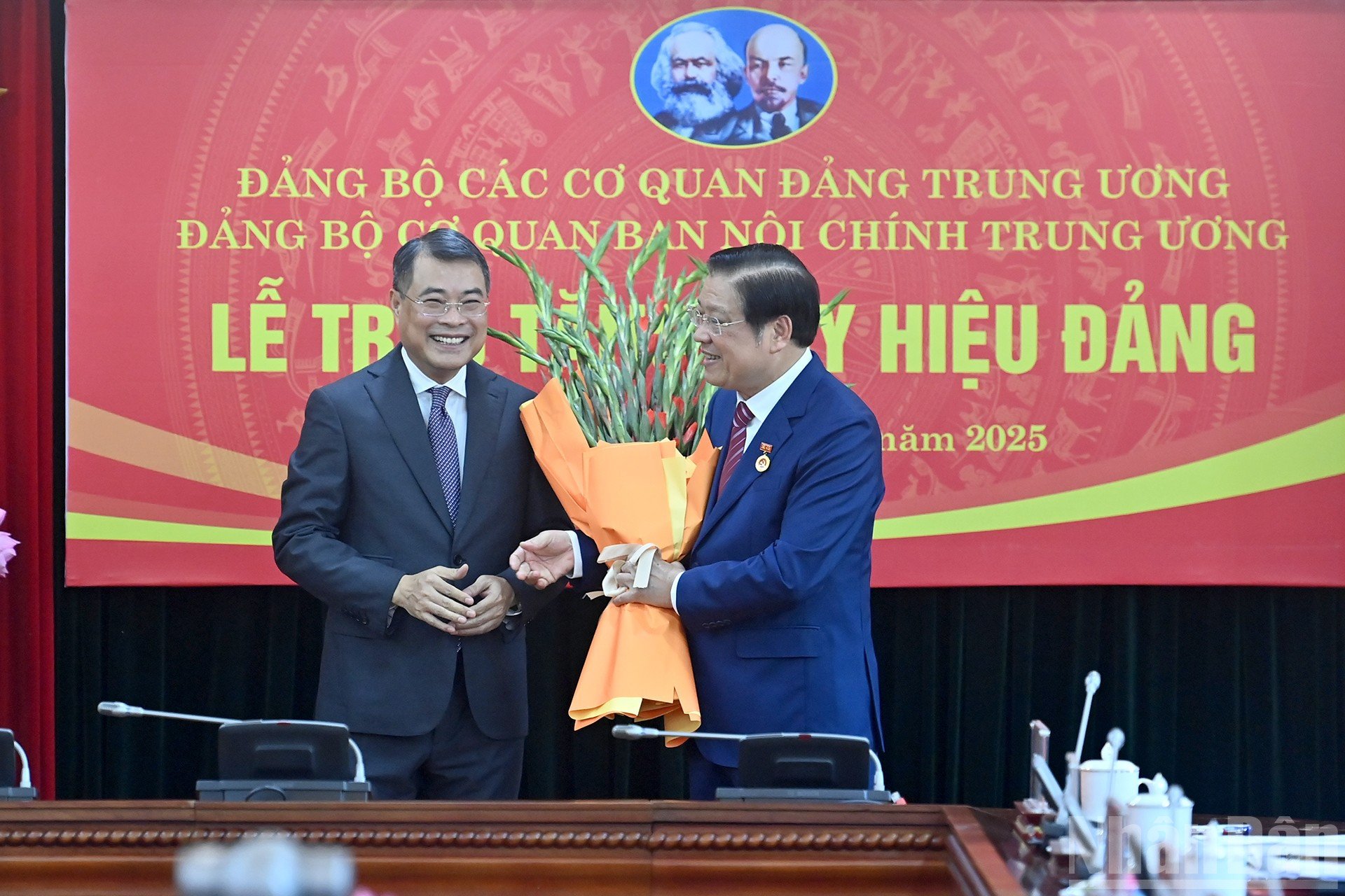 ndo_br_a5-bnd-6190.jpg