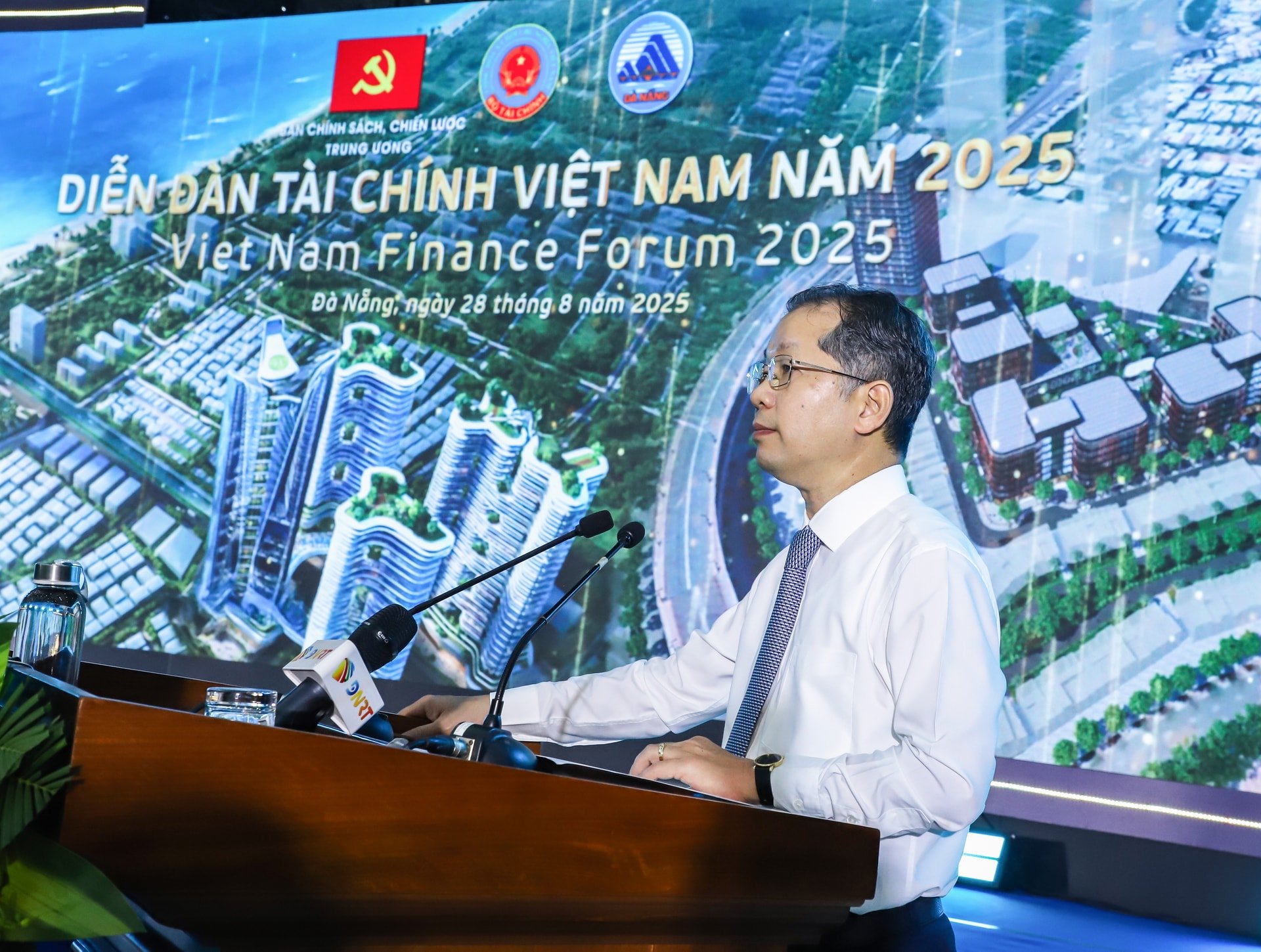 28 QUANG