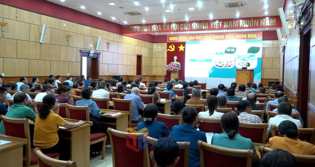 Phường Cẩm Phả phối hợp với Sở Tư pháp tập huấn nghiệp vụ, kỹ năng hòa giải cho các hòa giải viên. Ảnh: Đơn vị cung cấp