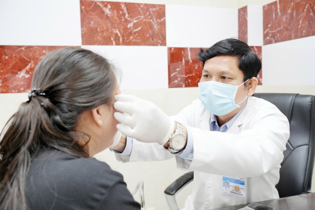 Mưa lớn kéo dài, TPHCM tăng mạnh người đi khám da: Bệnh nào nhiều nhất? - 1