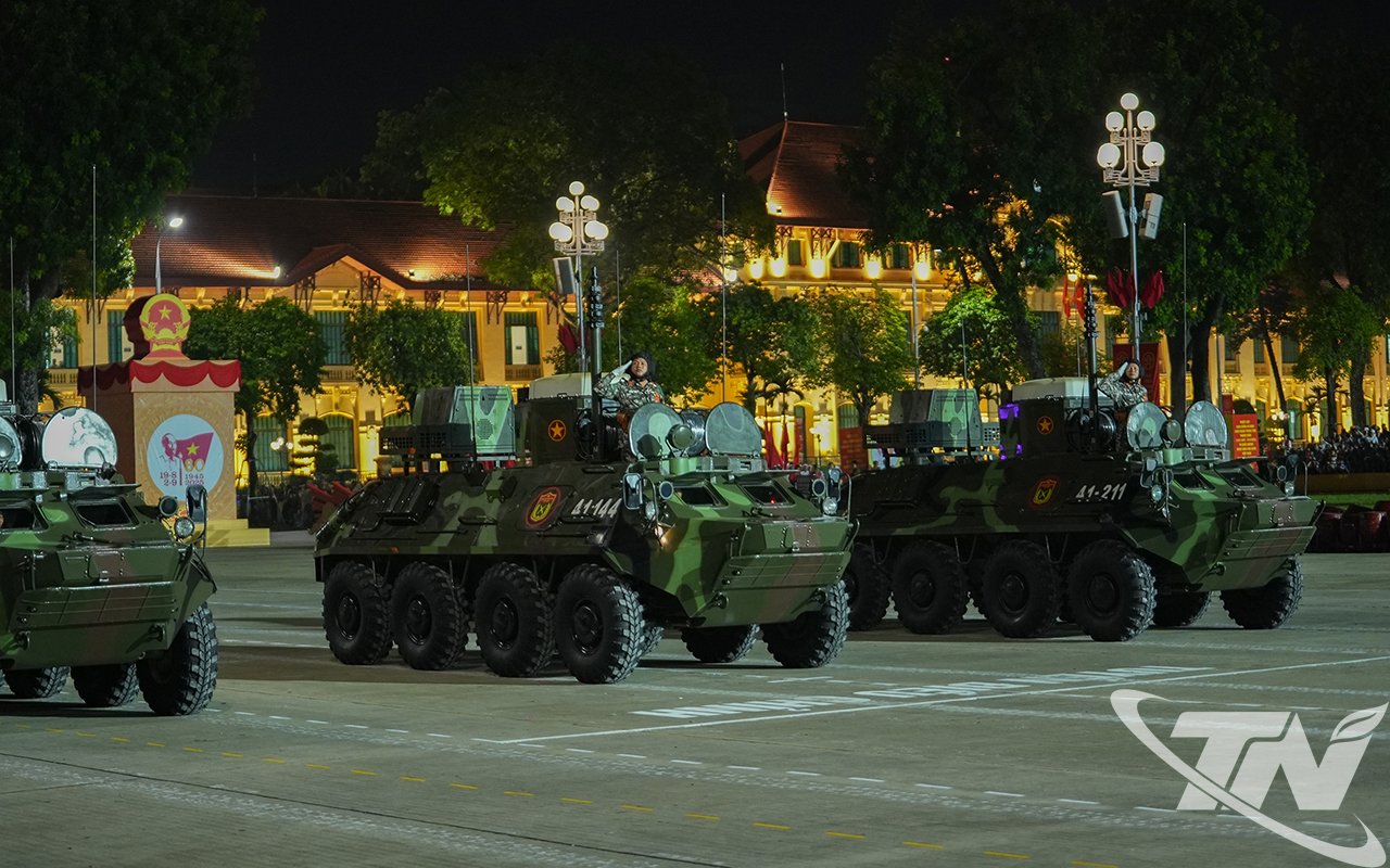 Khối xe quân sự, khí tài