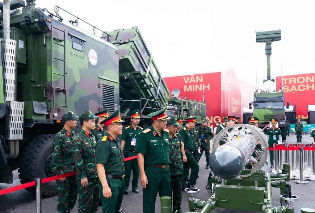 Triển lãm 80 năm: Loạt khí tài công nghệ cao Make in Vietnam - 6