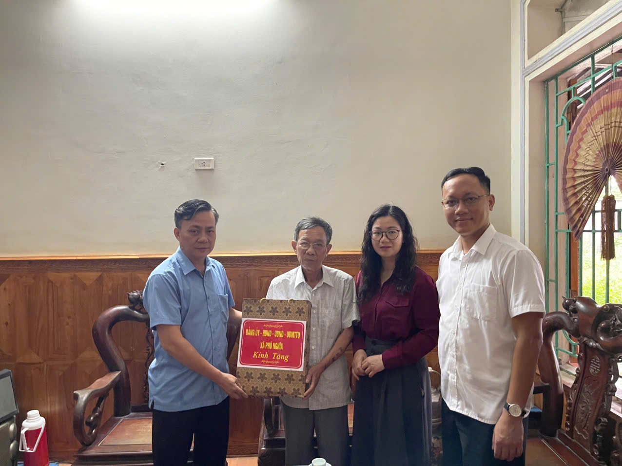 Lãnh đạo xã Phú Nghĩa thăm tặng quà các gia đình chính sách, người có công- Ảnh 10.