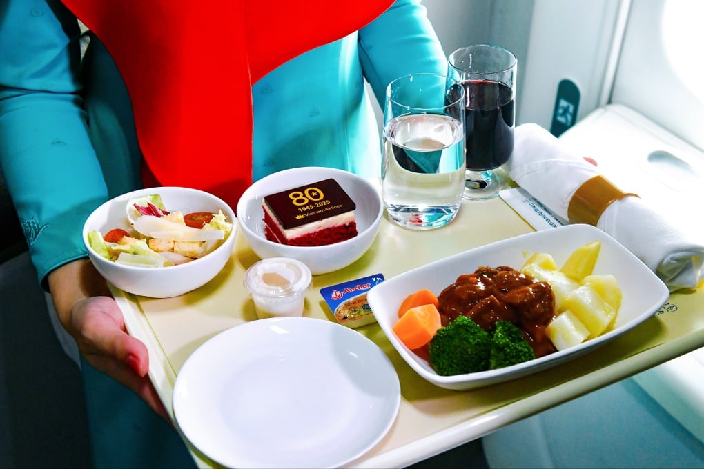 Vietnam Airlines thực hiện chuyến bay “Cất cánh tự hào Việt Nam” kỷ niệm 80 năm Quốc khánh 2/9 - 3