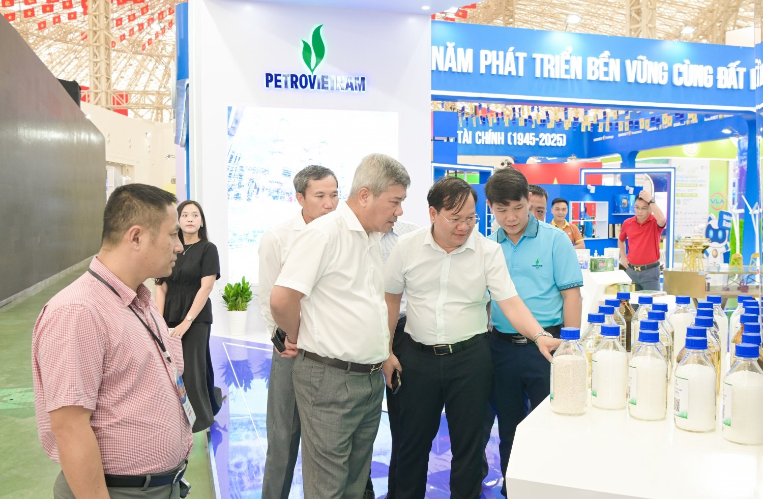 Petrovietnam ត្រៀមខ្លួនជាស្រេចសម្រាប់ការតាំងពិព័រណ៍សមិទ្ធិផលជាតិឆ្នាំ 2025