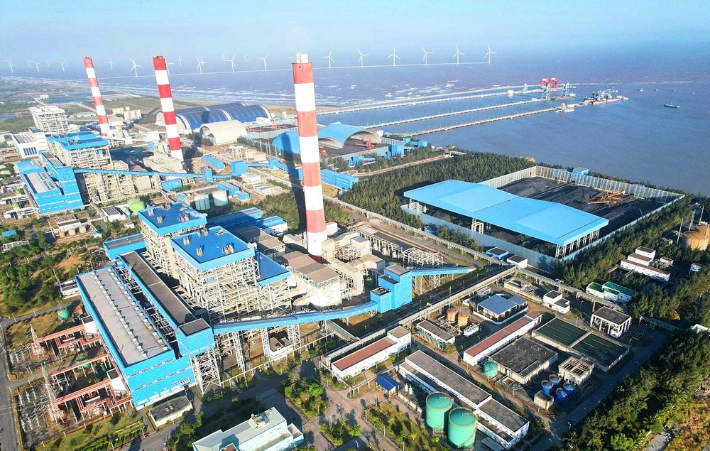 沿岸航路は経済中心地、工業地帯、港湾を結び、将来の物流チェーンを形成する役割を果たします。写真：KHÁNH DUY  