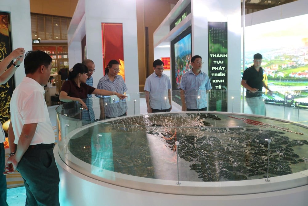 Bac Ninh : De nombreuses activités artistiques et interactives à l'exposition « Réalisations nationales » - photo 6