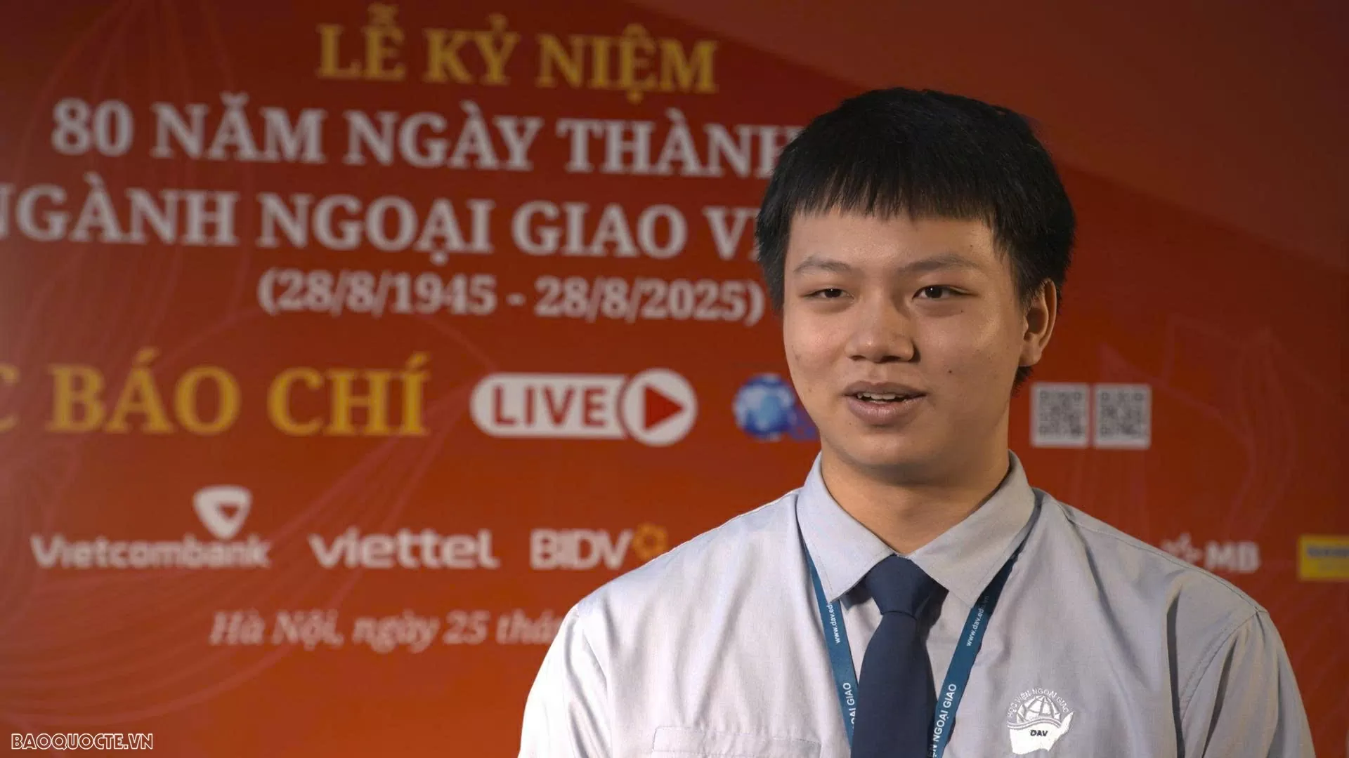 Giới trẻ nghĩ gì về ngoại giao
