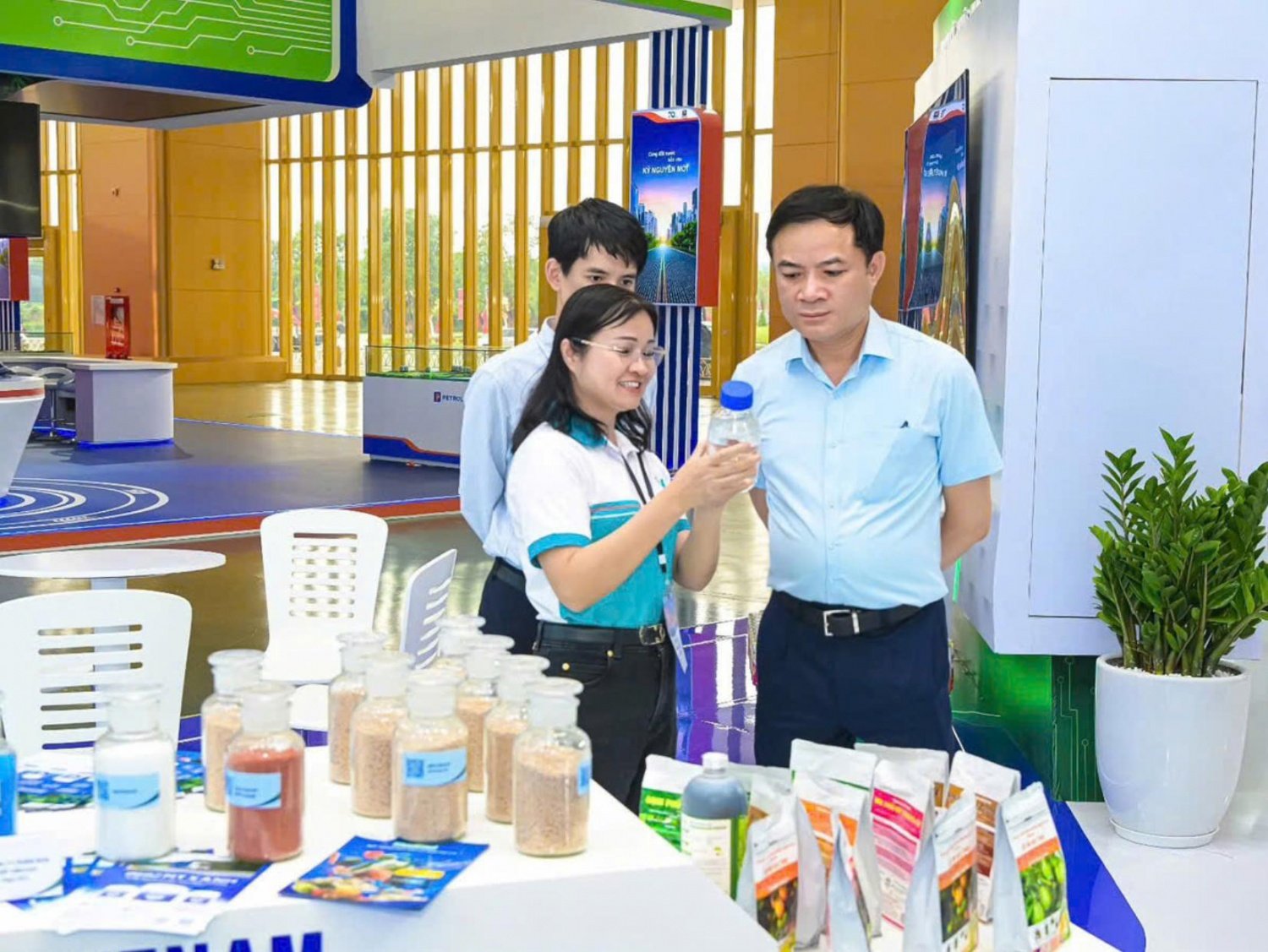Petrovietnam ត្រៀមខ្លួនជាស្រេចសម្រាប់ការតាំងពិព័រណ៍សមិទ្ធិផលជាតិឆ្នាំ 2025