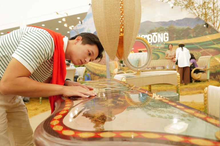 anh-nguyen-hoang-duong-cau-giay-ha-noi-trai-nghiem-noi-that-dong-dong-1.jpg