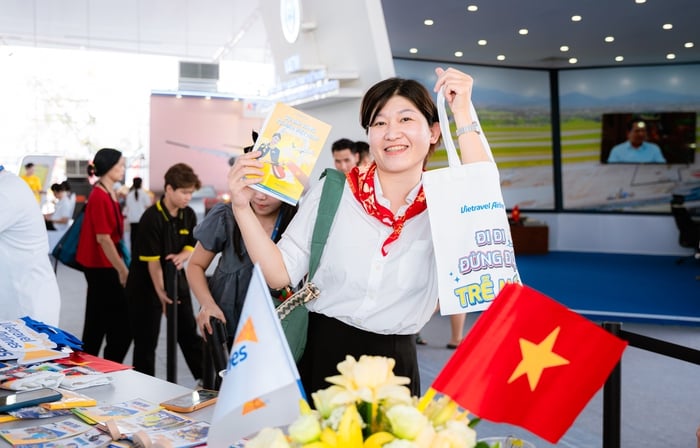 Dấu ấn Vietravel Airlines tại Triển lãm thành tựu Đất nước: Khẳng định khát vọng cất cánh từ vùng trời quốc gia- Ảnh 5.